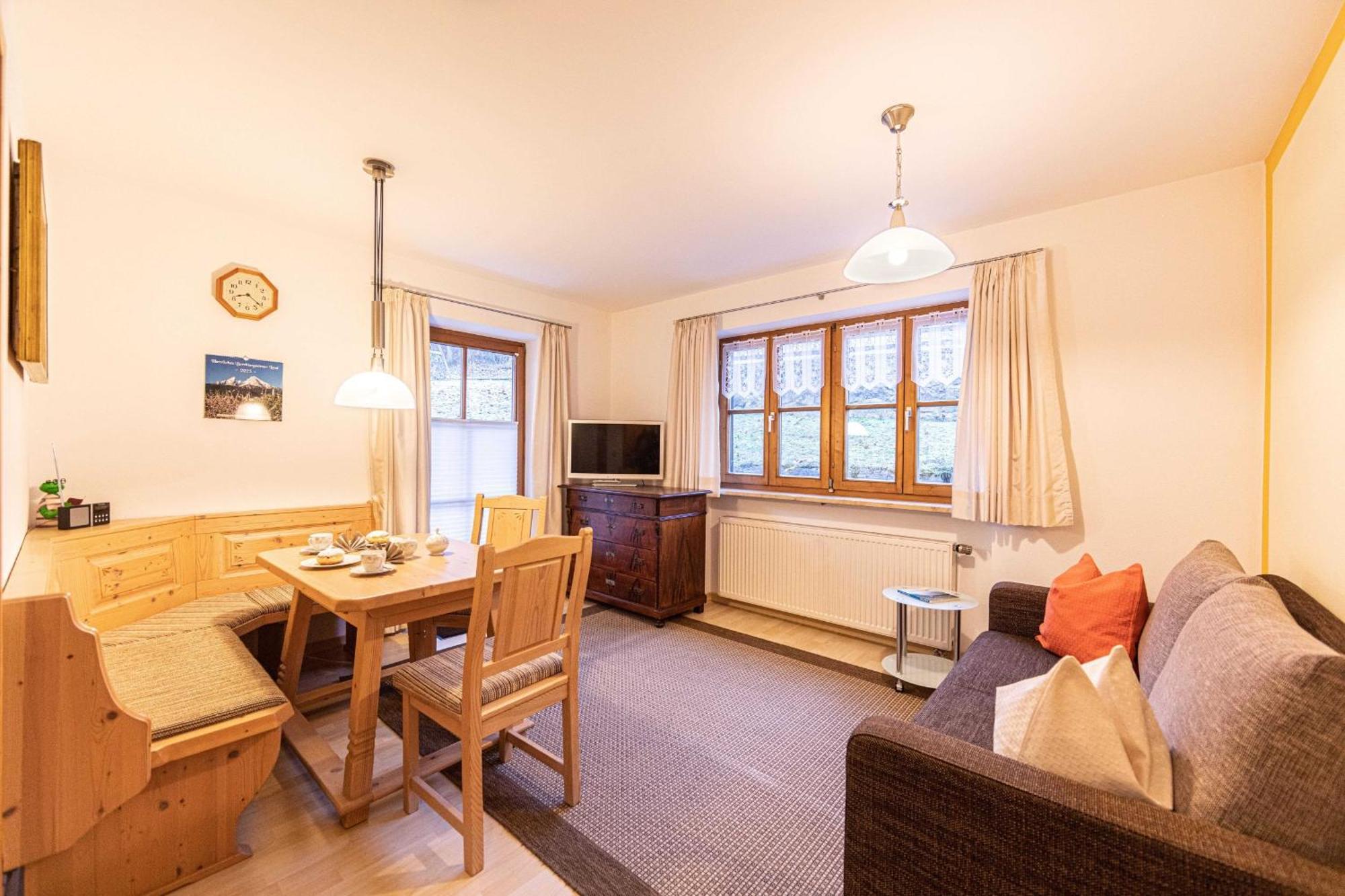 Ferienwohnung Waldblick - Freundlich Eingerichtete Ferienwohnung 贝希特斯加登 外观 照片
